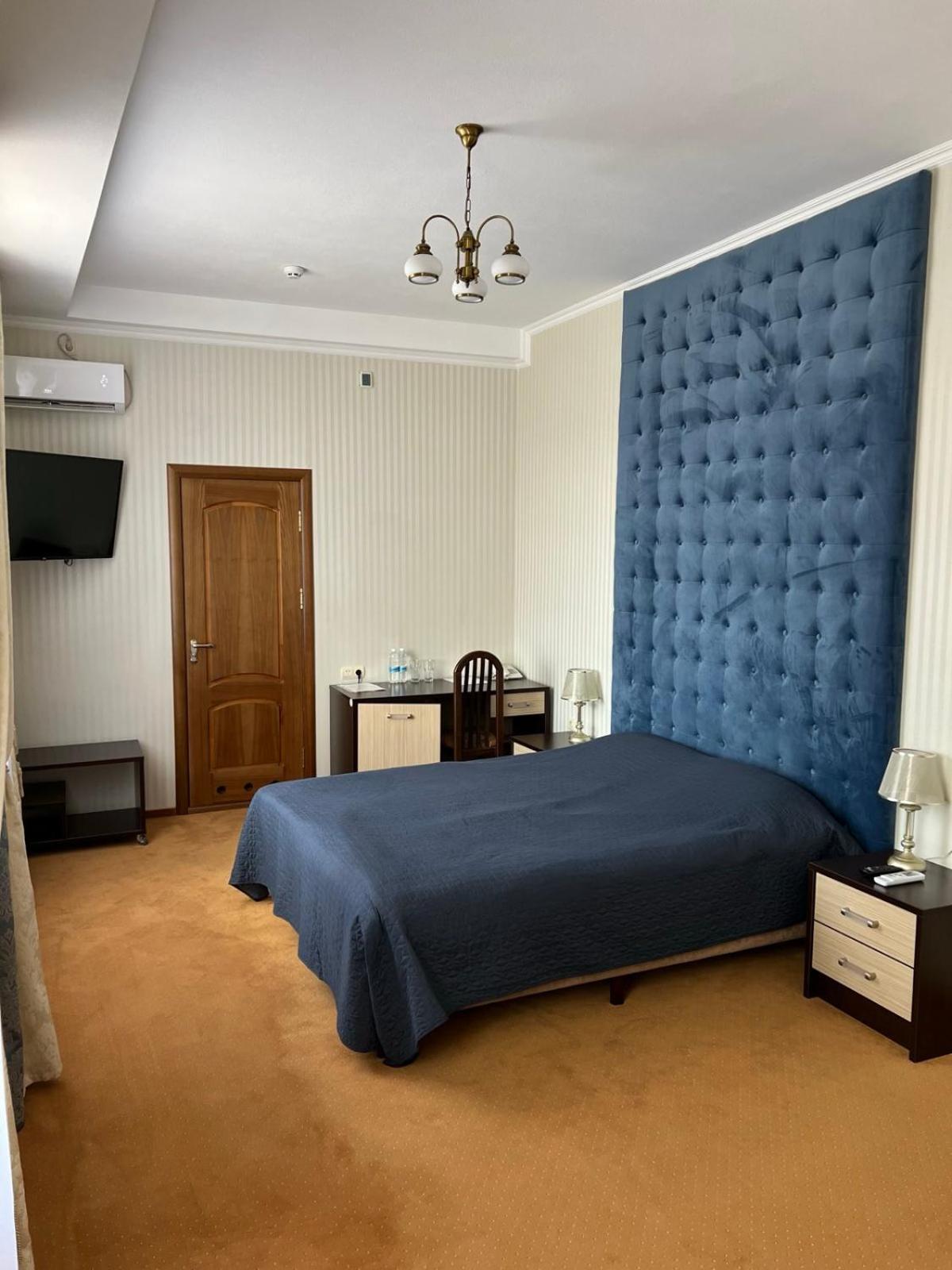 In Hotel คาเมียเนตส์-โปดิลสกี ภายนอก รูปภาพ